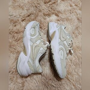 Women's AL8 Nike Shoes Size 7